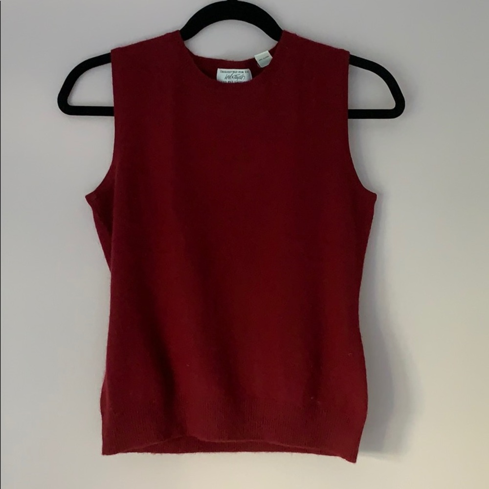 Excellent condition cashmere sleeveless sweater